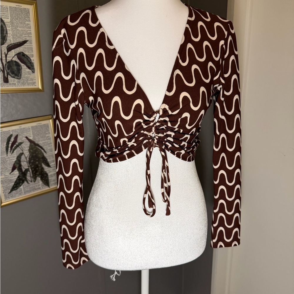 Meraki‎ Brown and Cream Wave Pattern Crop Top